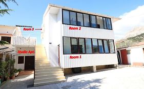 Rooms & Studio Apartment Mira